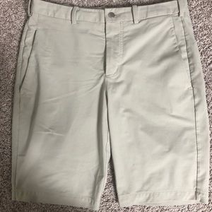Lululemon tan shorts